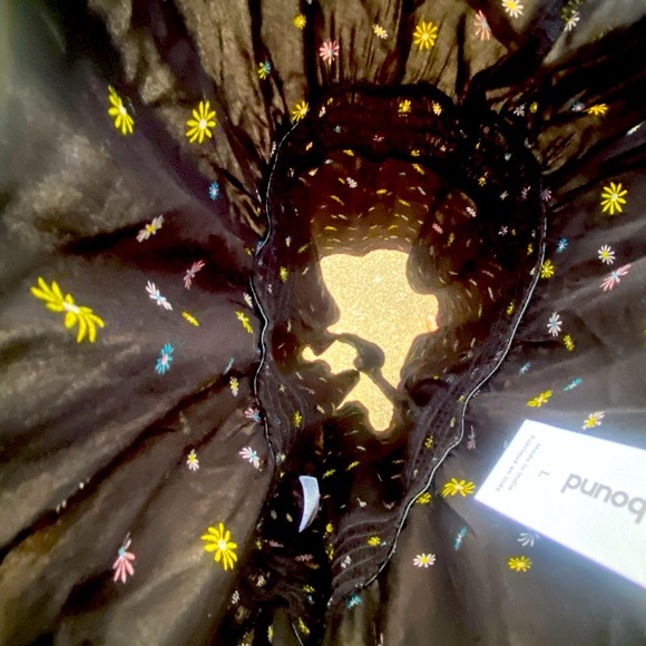 Abound Romper - Picture 5 of 5